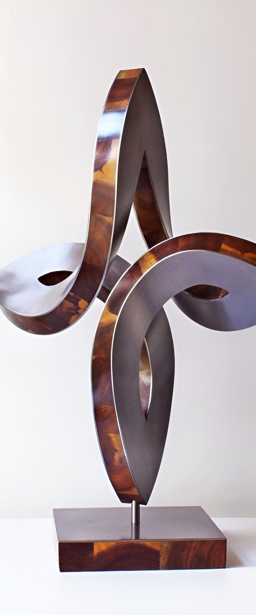 vertical contract by Nikolaus Weiler