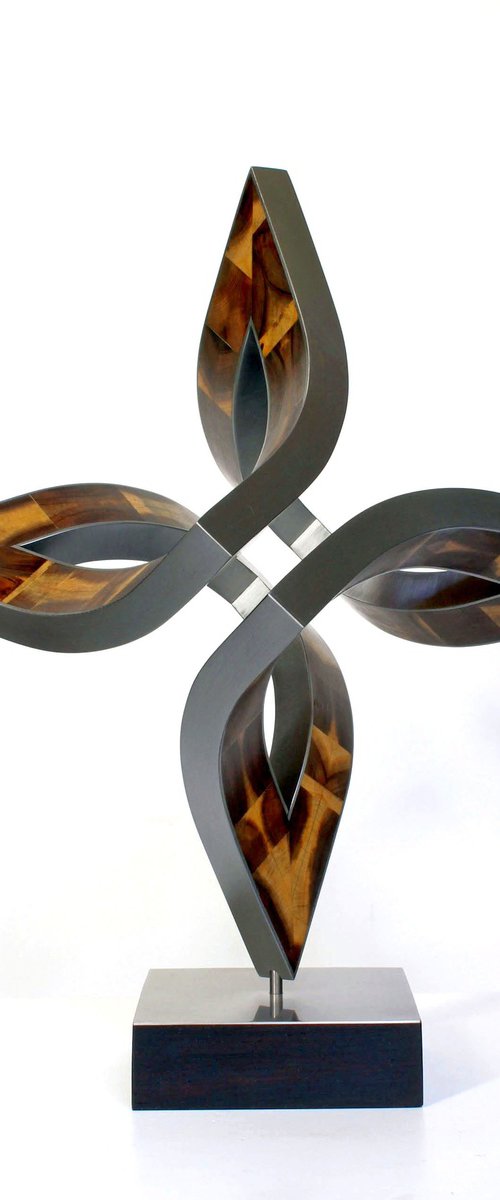 schwingende Entfaltung by Nikolaus Weiler