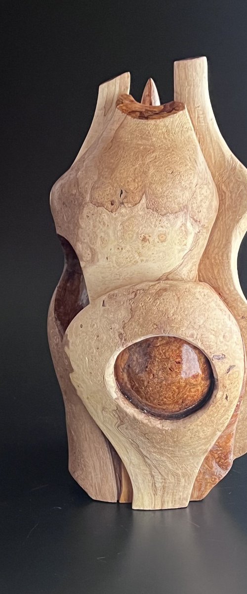 Wooden sculpture Baumperle1083 by Roland Köpfer